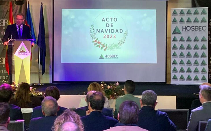 El alcalde de Benidorm acompaña a Hosbec en su tradicional encuentro de Navidad